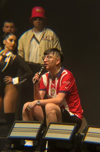 El cantante se presentó en