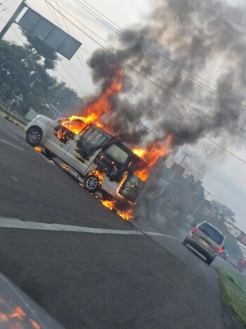 Negocios y vehículos fueron incendiados