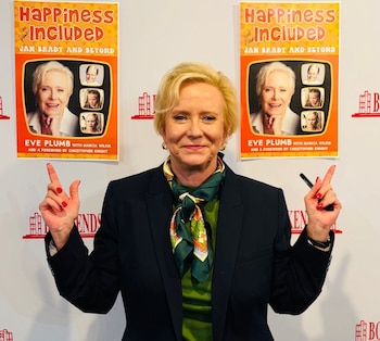 Eve Plumb de "La tribu Brady"