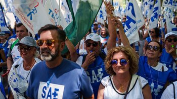 Sindicatos de técnicos sanitarios, CCOO y UGT se unen para impulsar acciones conjuntas por la reclasificación