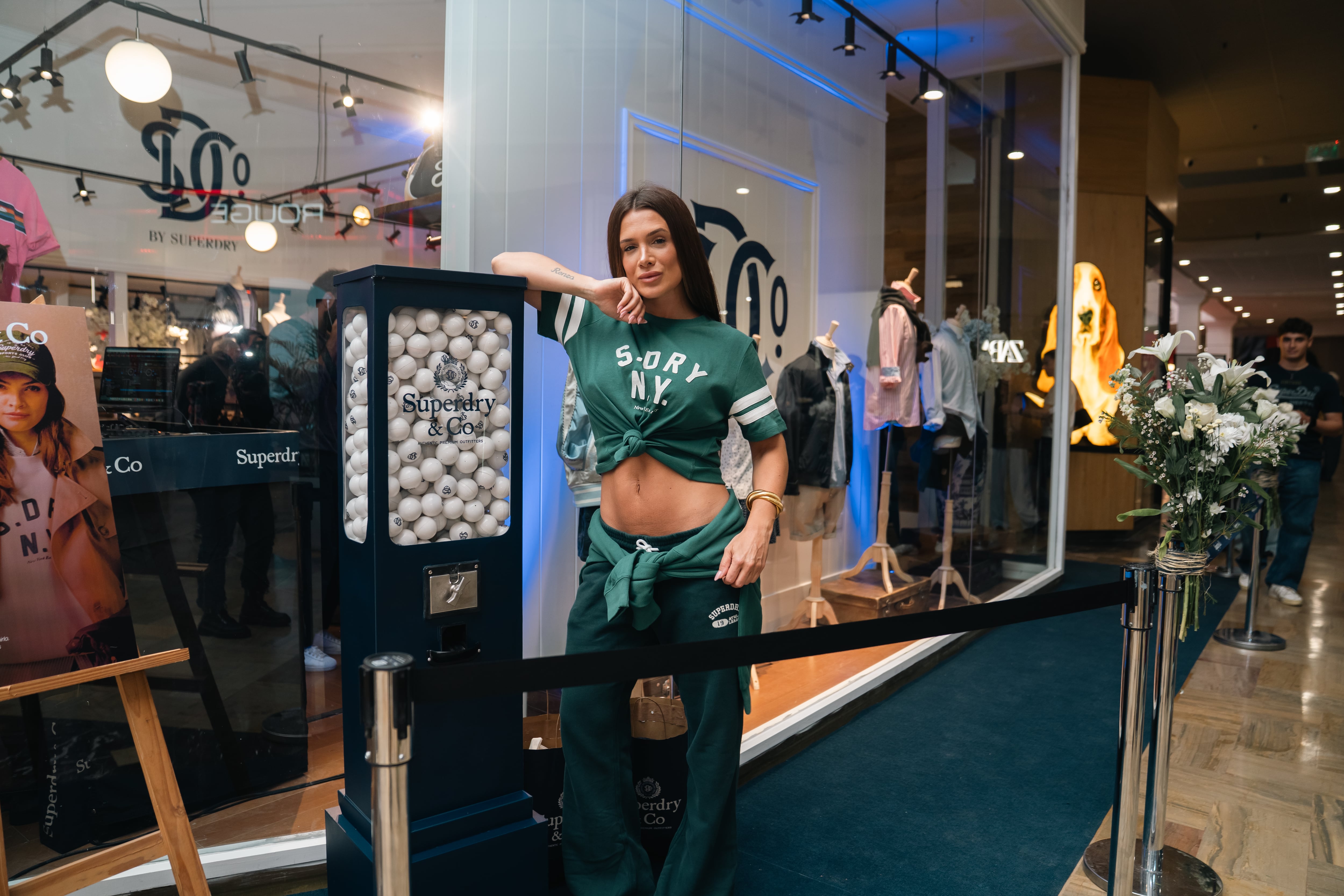 Las colecciones de hombre y mujer disponibles en Unicenter son las mismas que ofrece la marca en sus tiendas de todo el mundo, con valores equivalentes a los del mercado europeo (Superdry & Co)