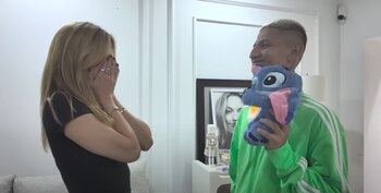 En el clip, que rápidamente