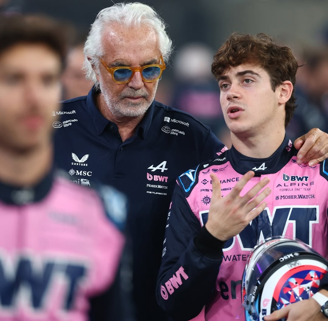 Franco Colapinto, junto a Flavio Briatore, quien fue clave para su llegada a Alpine (@francolapinto)