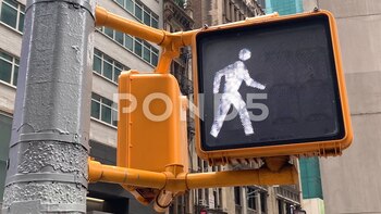 Semáforo de cruce peatonal en