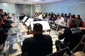 El senador puso en duda la imparcialidad con la que las instituciones de justicia atienden distintos casos.
Crédito: SSP Sinaloa