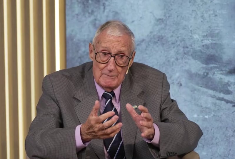 El exjefe del Ejército Argentino señaló que la dictadura militar impulsó el conflicto de Malvinas para prolongar su permanencia en el poder (Infobae en Vivo)