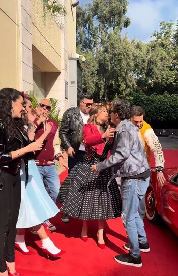La famosa celebró con baile, regalos y la visita sorpresa de su actual pareja.