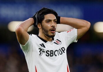 Soccer Football - Premier League - Chelsea v Fulham - Stamford Bridge, London, Britain - December 26, 2024 Fulham's Raul Jimenez reacts Action Images via Reuters/Peter Cziborra EDITORIAL USE ONLY. NO USE WITH UNAUTHORIZED AUDIO, VIDEO, DATA, FIXTURE LISTS, CLUB/LEAGUE LOGOS OR 'LIVE' SERVICES. ONLINE IN-MATCH USE LIMITED TO 120 IMAGES, NO VIDEO EMULATION. NO USE IN BETTING, GAMES OR SINGLE CLUB/LEAGUE/PLAYER PUBLICATIONS. PLEASE CONTACT YOUR ACCOUNT REPRESENTATIVE FOR FURTHER DETAILS..