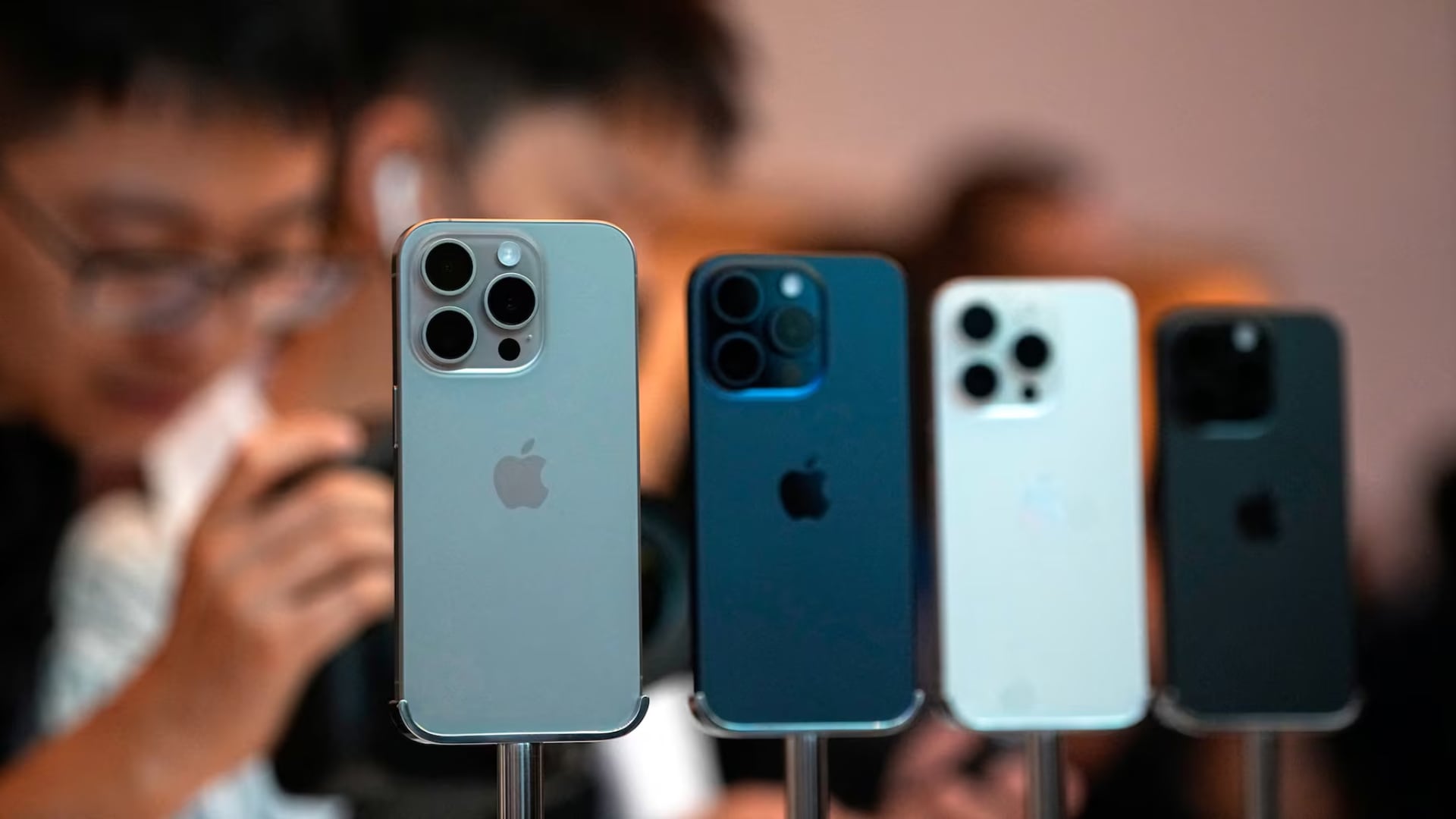 Los atajos funcionan en iPhone, iPad, Mac y Apple Watch mediante la app Atajos de Apple. (Reuters)