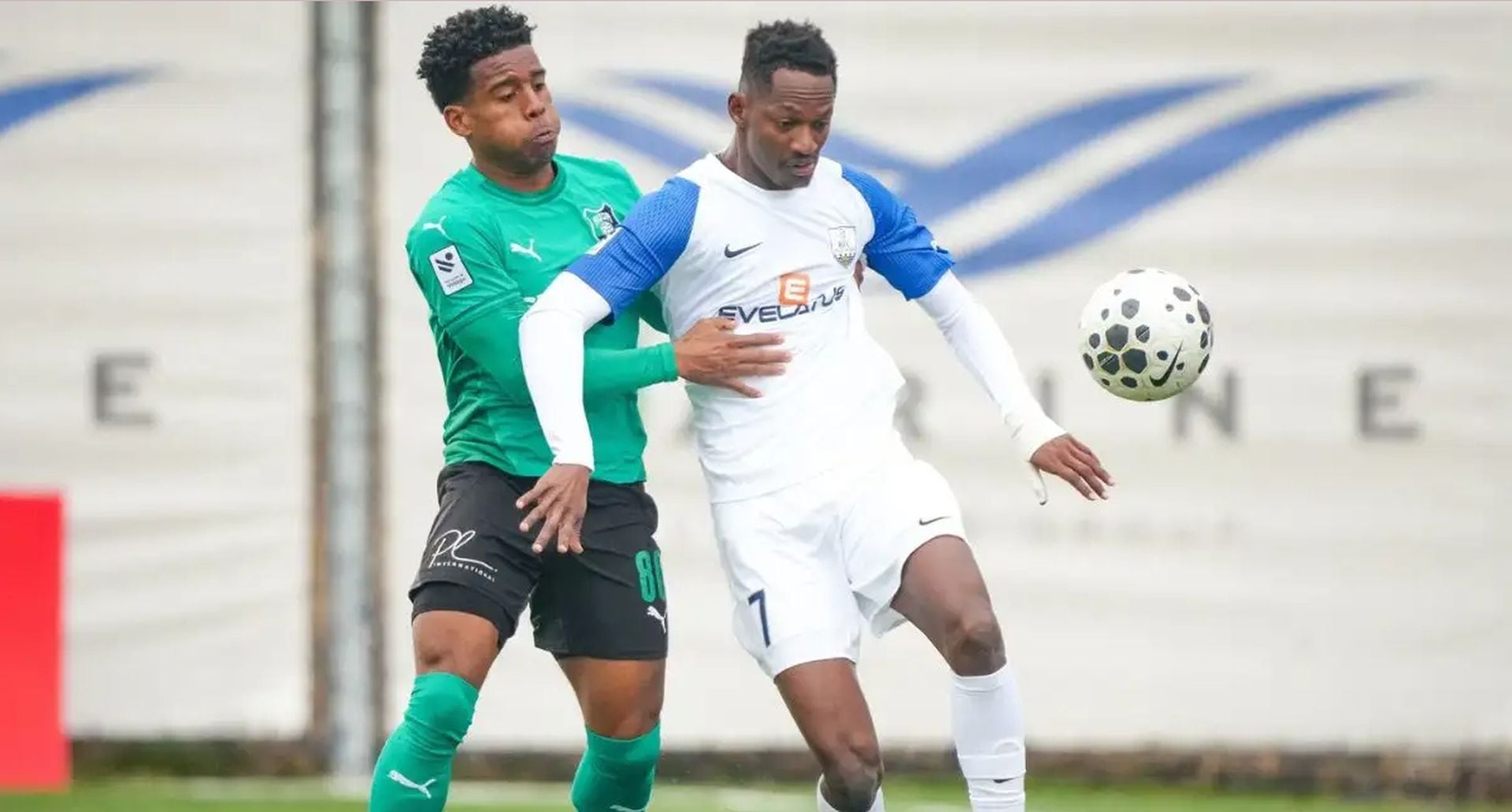 FK Auda consolidó su tercer puesto en la Virsliga tras vencer a Liepaja y alcanzó los 52 puntos. El equipo verde y negro mantiene firme su camino hacia la próxima Conference League. (FK Auda)