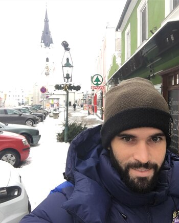 Orsini paseando por las nevadas