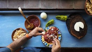 Guía para identificar un auténtico restaurante mexicano, según el Sello Copil: “Nuestra cocina nunca se internacionalizó bien; no comemos nachos, sino totopos”