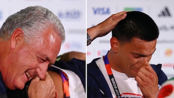 La reacción de Alfaro cuando un jugador de Paraguay se emocionó en la previa del debut del Mundial: “Es lo que sentimos todos”