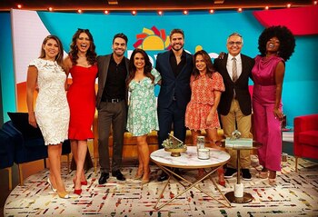 Entre la nueva familia de Daniel Arenas hay celebridades como la 'Chiky Bombom', Nicole Suárez, Andrea Meza, Martín Berlanga, Adamari López, Frederik Oldenburg y Penélope Menchaca