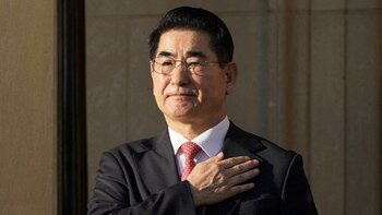 Kim Yong Hyun presentó su renuncia acompañada de una disculpa pública por las repercusiones de su gestión: “Lamento la confusión y la preocupación provocada a la población en relación con la ley marcial” (REUTERS/Elizabeth Frantz/ARCHIVO)