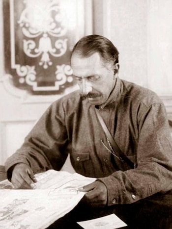 Su experiencia y habilidad militar