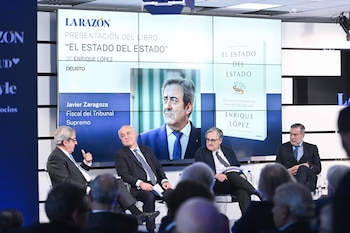 27/10/2026 El juez de la AN Enrique López (1d), el magistrado del TS Pablo Llarena (2d), el fiscal del TS, Javier Zaragoza (1i), y el director de 'La Razón', Francisco Marhuenda (2d), a 27 de octubre de 2026, en Madrid (España).
POLITICA
GUSTAVO VALIENTE / EUROPA PRESS