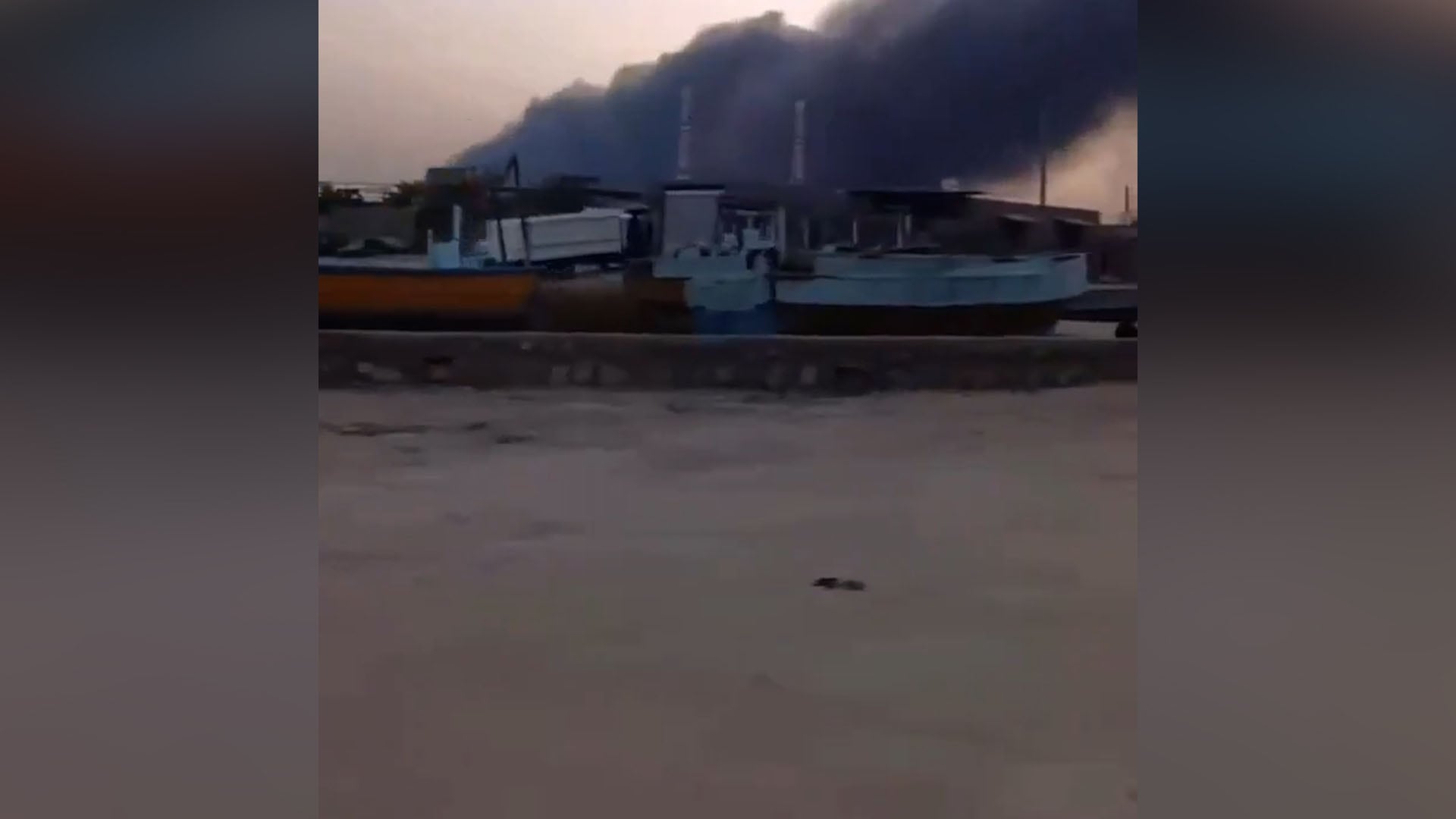 El régimen de Irán dijo que varios proyectiles impactaron objetivos militares en la isla de Qeshm, cerca del estrecho de Ormuz