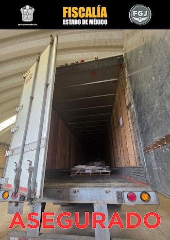 Confiscan casi un millón de pesos en autos y mercancía robada en una bodega en Cuautitlán Izcalli. FGJEM