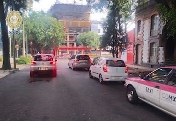 El flujo vehicular avanza sin contratiempos sobre Avenida Álvaro Obregón en dirección a Avenida Chapultepec en Mérida (@OVIALCDMX)