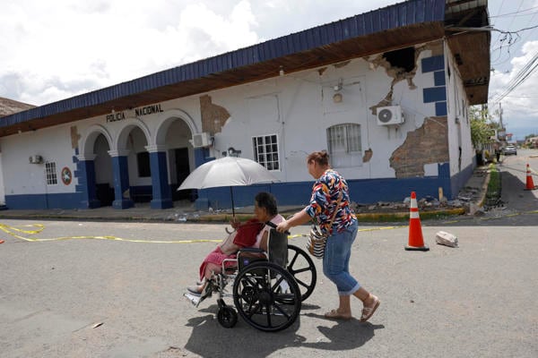 El terremoto del 9 de octubre dejó a 547 personas con discapacidad y 50 mujeres embarazadas entre los afectados, según el último balance de Protección Civil. EFE