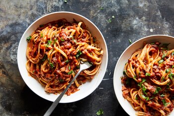 Vegan bolognese with mushrooms and
