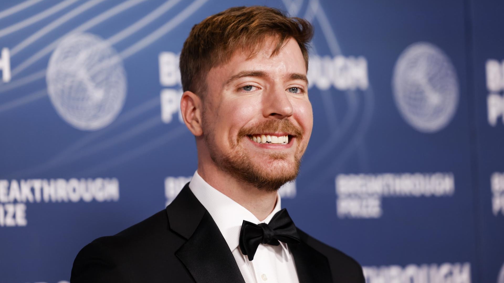MrBeast encabezó el ranking de Forbes con 873 millones de seguidores y USD 300 millones en ingresos a través de Beast Industries (EFE)