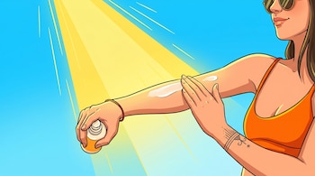 Ilustración de una mujer aplicando protector solar en su brazo. Ella sostiene una botella y rayos de sol brillan sobre ella contra un cielo azul.