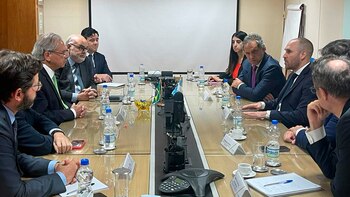 Guzmán, Guedes y sus equipos