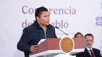 Boxeadores mexicanos exhortan a jóvenes