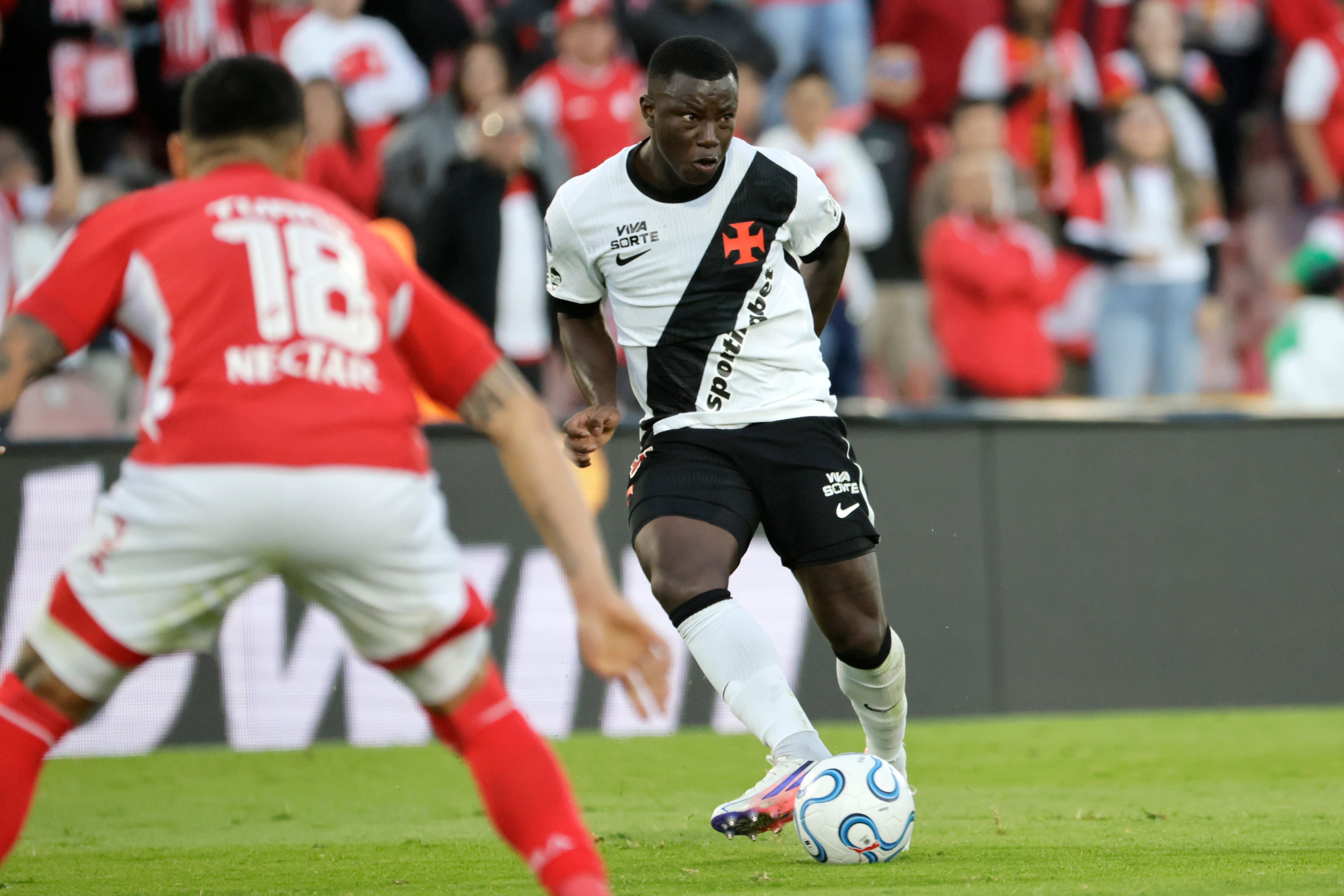 Marino Hinestroza sería titular con Vasco da Gama ante Boca Juniors por la semifinal de la Sudamericana: esto dijo la prensa brasileña