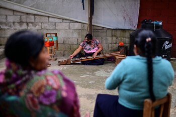Una mujer indígena maya tzotzil