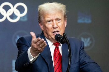 La acción forma parte del