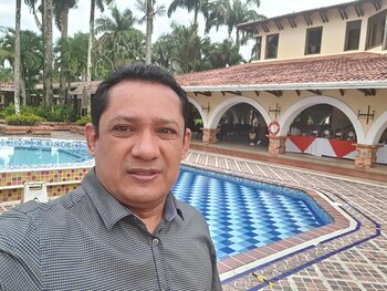 Expulsan al congresista Antonio Almazo