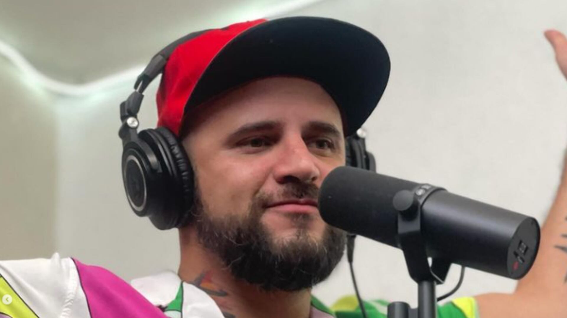 El Temach señalado de homofóbico, machista e ignorante (Instagram: @eltemach)