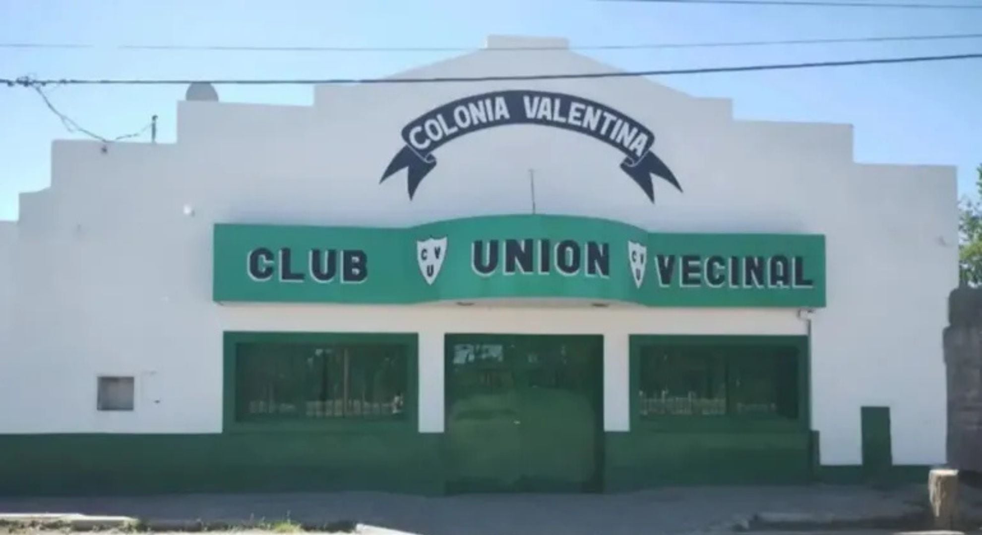 La entrada del club, en donde habrían ocurrido los hechos (Gentileza: LM Neuquén)