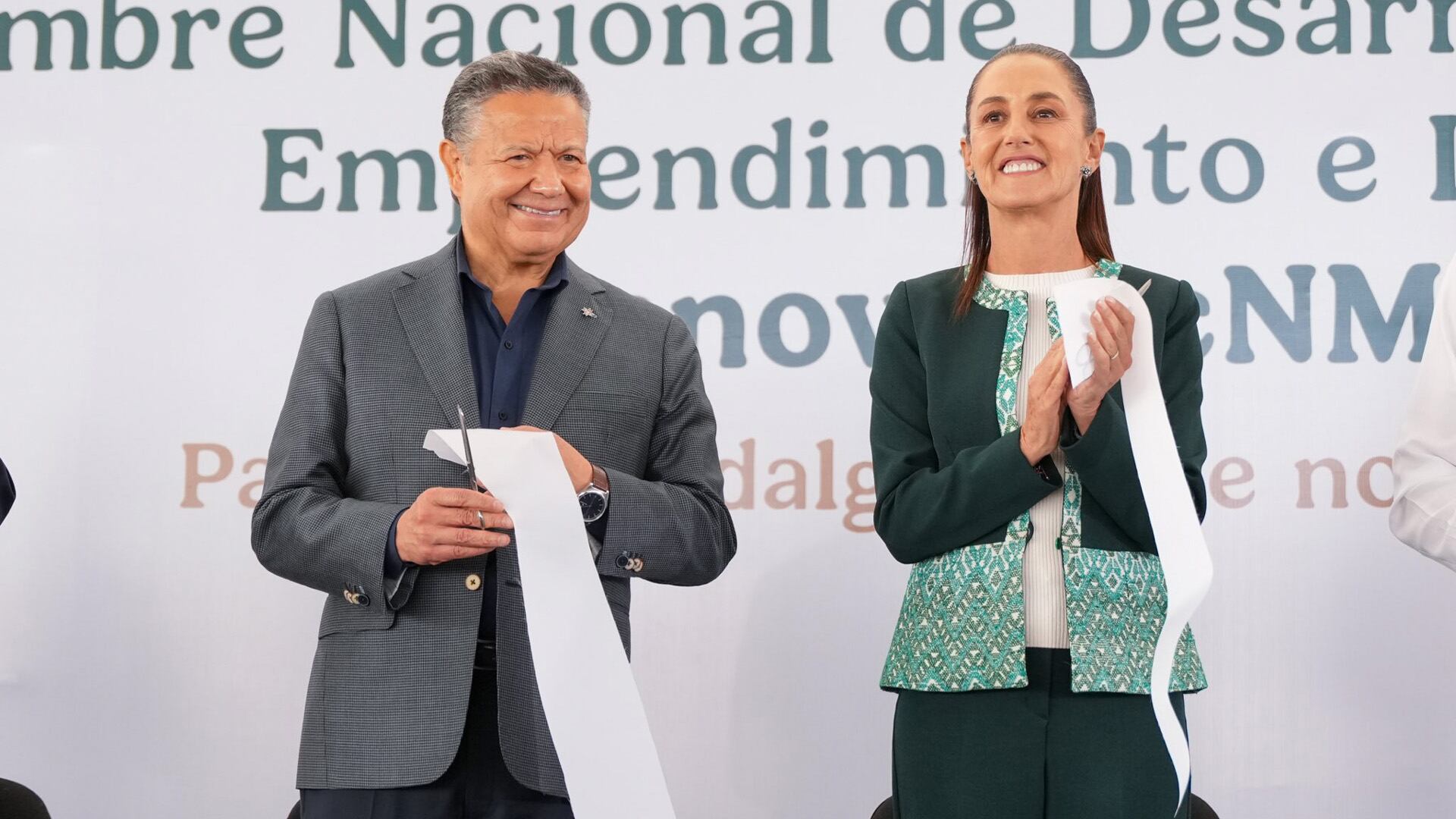 Claudia Sheinbaum participa en la Cumbre InnovaTecNM 2025 en Hidalgo junto a Julio Menchaca