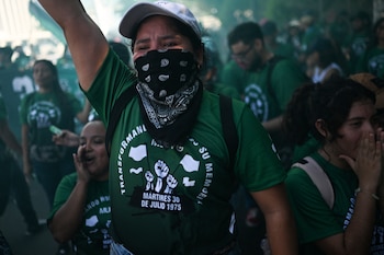 Marcha de la UES por la masacre del 30 de julio de 1975