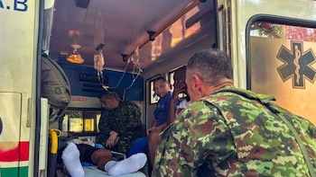 Uno de los nueve militares