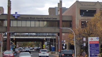 Cierran la cafetería de un hospital de Chicago tras hallar más de 200 cucarachas