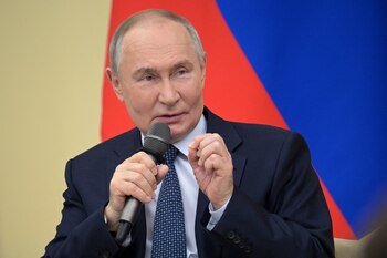 El presidente ruso Vladimir Putin ha advertido contra cualquier intento de colocar a Ucrania bajo el paraguas de seguridad de la OTAN liderada por Estados Unidos (REUTERS)