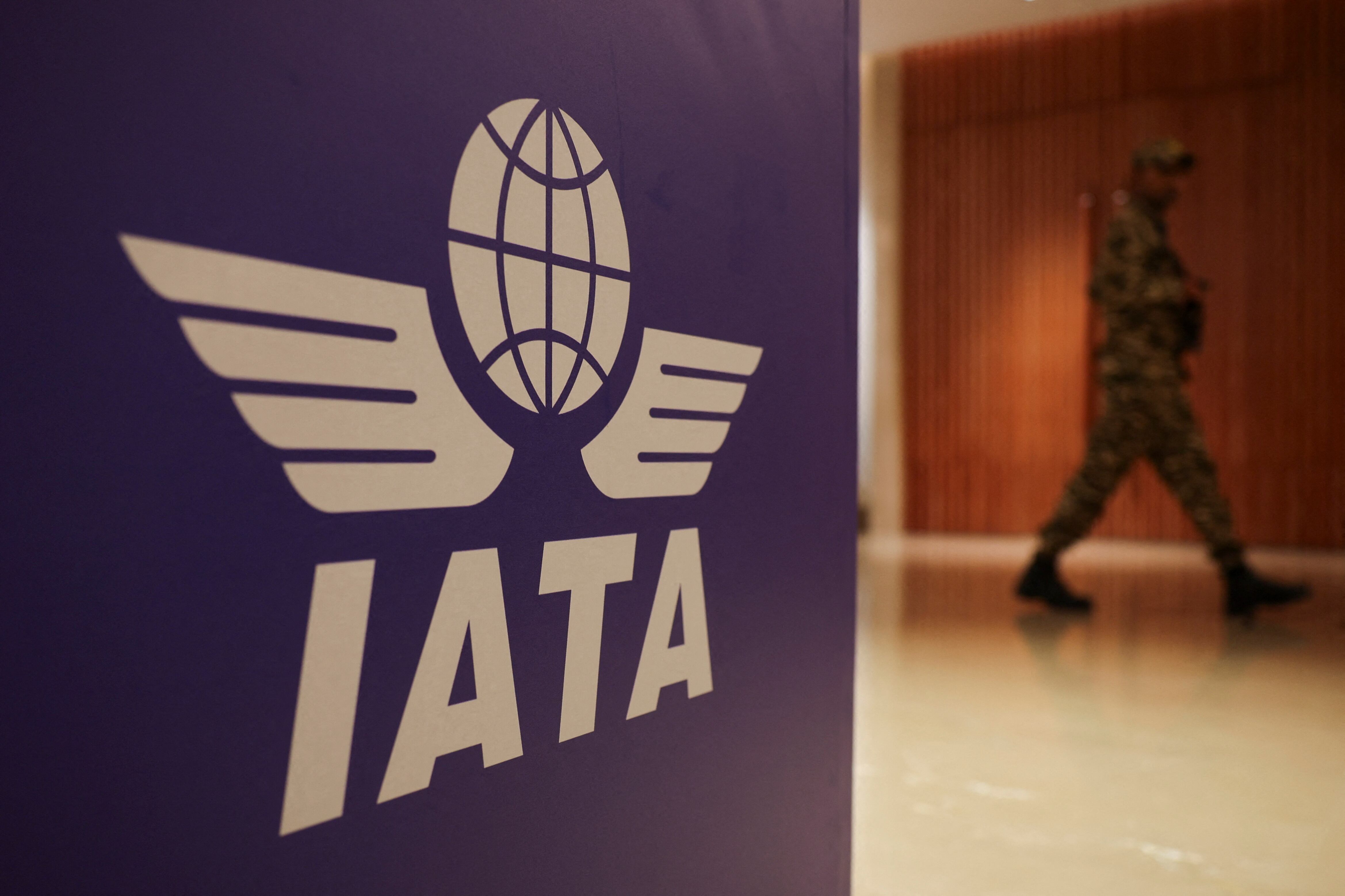 La Asociación de Transporte Aéreo Internacional (IATA) pidió al régimen de Nicolás Maduro revertir la revocación de permisos aplicada a varias aerolíneas internacionales (REUTERS/Anushree Fadnavis)