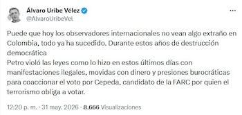 El expresidente Álvaro Uribe acusó al presidente Gustavo Petro de haber “violó las leyes” para influir en la votación durante la jornada electoral del 31 de 2026 en Colombia, y sostuvo que las acciones del mandatario comprometen la democracia y favorecen a organizaciones criminales - crédito @AlvaroUribeVel/X