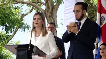 Laura Fernández llama a romper las “cadenas” de la corrupción y la ineficiencia durante los 205 años de independencia de Costa Rica
