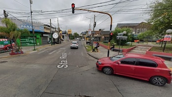 Un policía se tiroteó con cuatro motochorros frente a un Jardín de Infantes en Ituzaingó