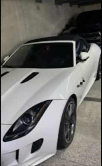 Otra de la unidades incautadas