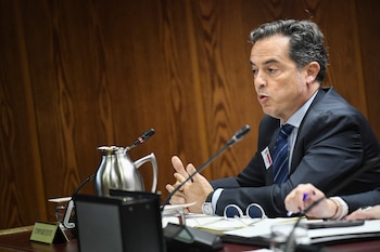 El jefe superior de Policía de Canarias y excomisario del Aeropuerto de Barajas, Jesús María Gómez Martín, comparece en la Comisión de Investigación por el ‘caso Koldo’ en el Senado (Fernando Sánchez / Europa Press)
