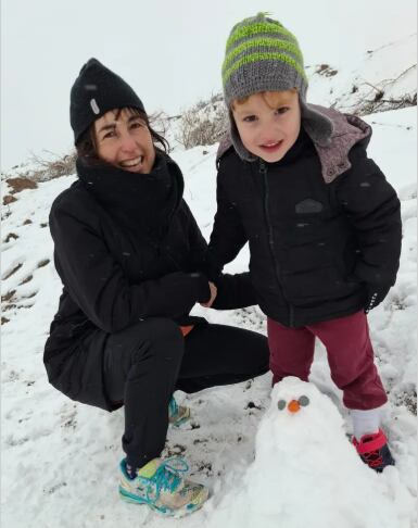 Toto junto a su mamá, Luciana Lorca