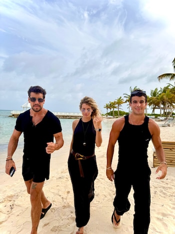 Las vacaciones de Óscar y Mario Casas con su familia (Instagram)