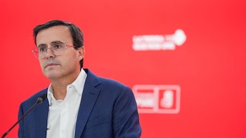 El PSOE pierde 10 escaños